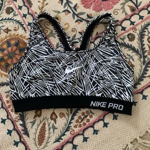 Nike patterned sports bra